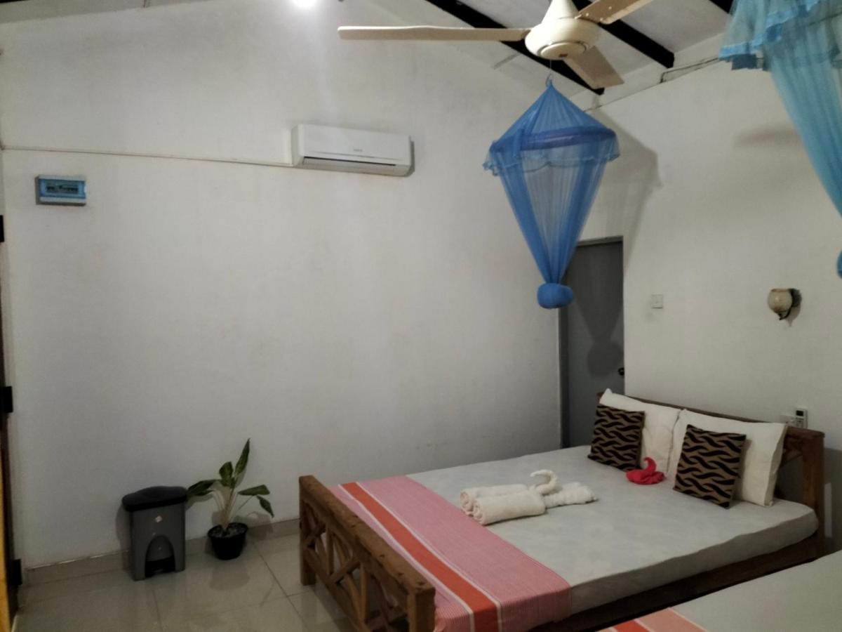 Sanjana Home Stay Habarana Bagian luar foto