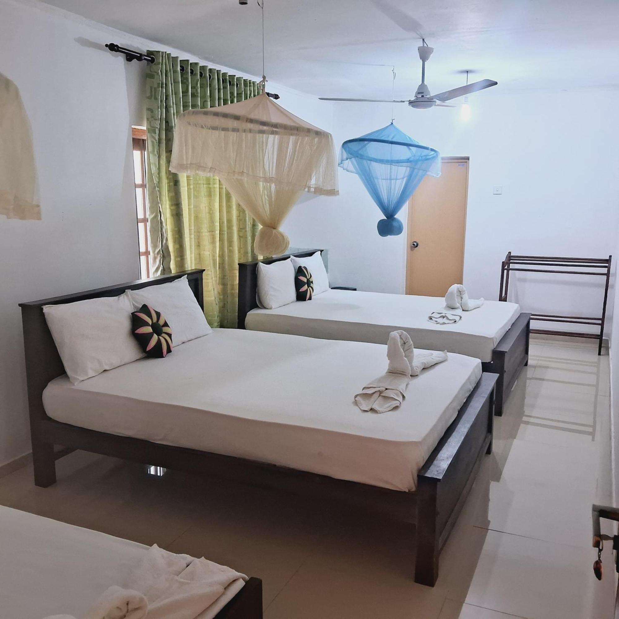 Sanjana Home Stay Habarana Bagian luar foto