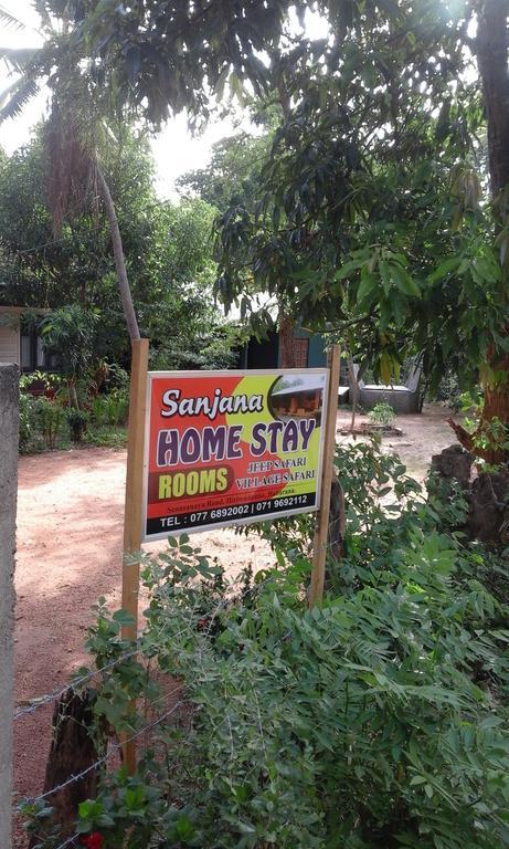 Sanjana Home Stay Habarana Bagian luar foto