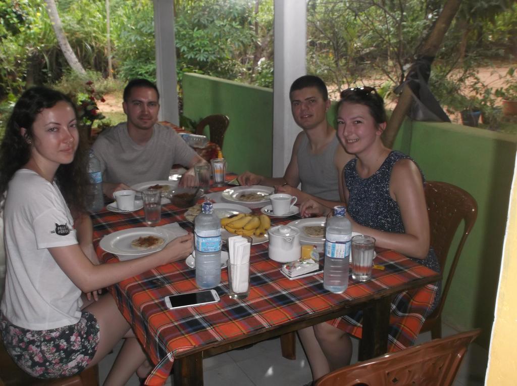 Sanjana Home Stay Habarana Bagian luar foto